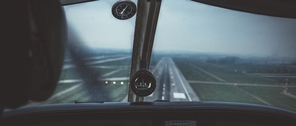 2024 06 cockpit 4598188 1280